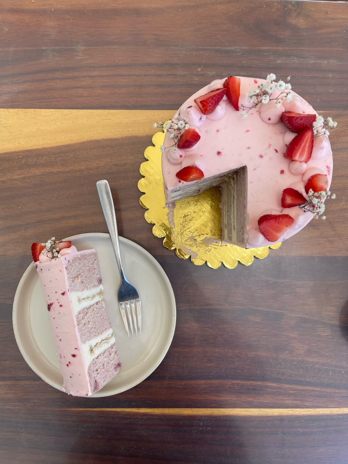 682c14a7-fe93-4072-956b-c0f8f364e4fc Pastel de Fresa con Mascarpone - Image 1