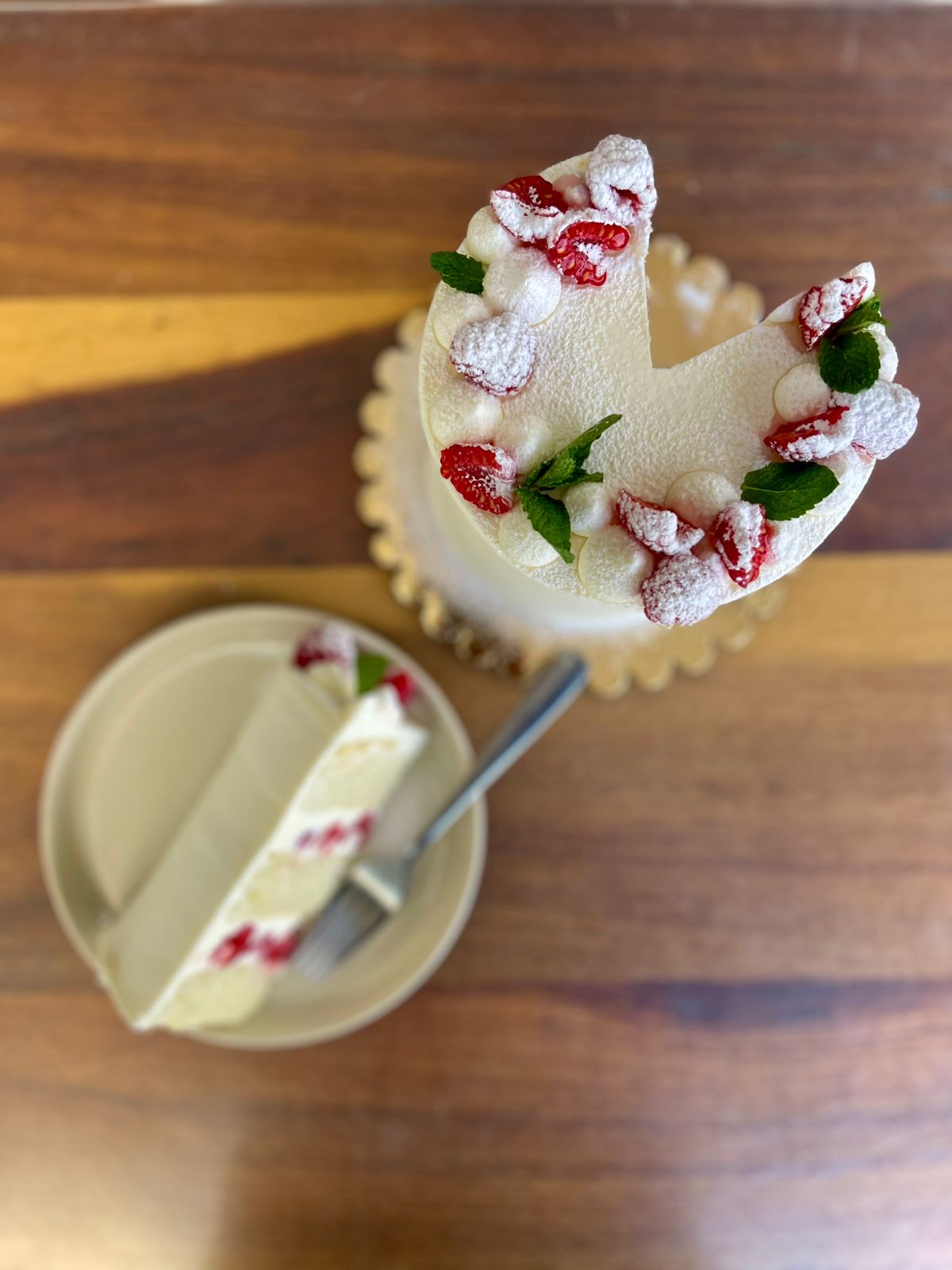 WhatsApp Image 2025-11-27 at 12.52.43 PM (2) Pastel Nevado - Image 1