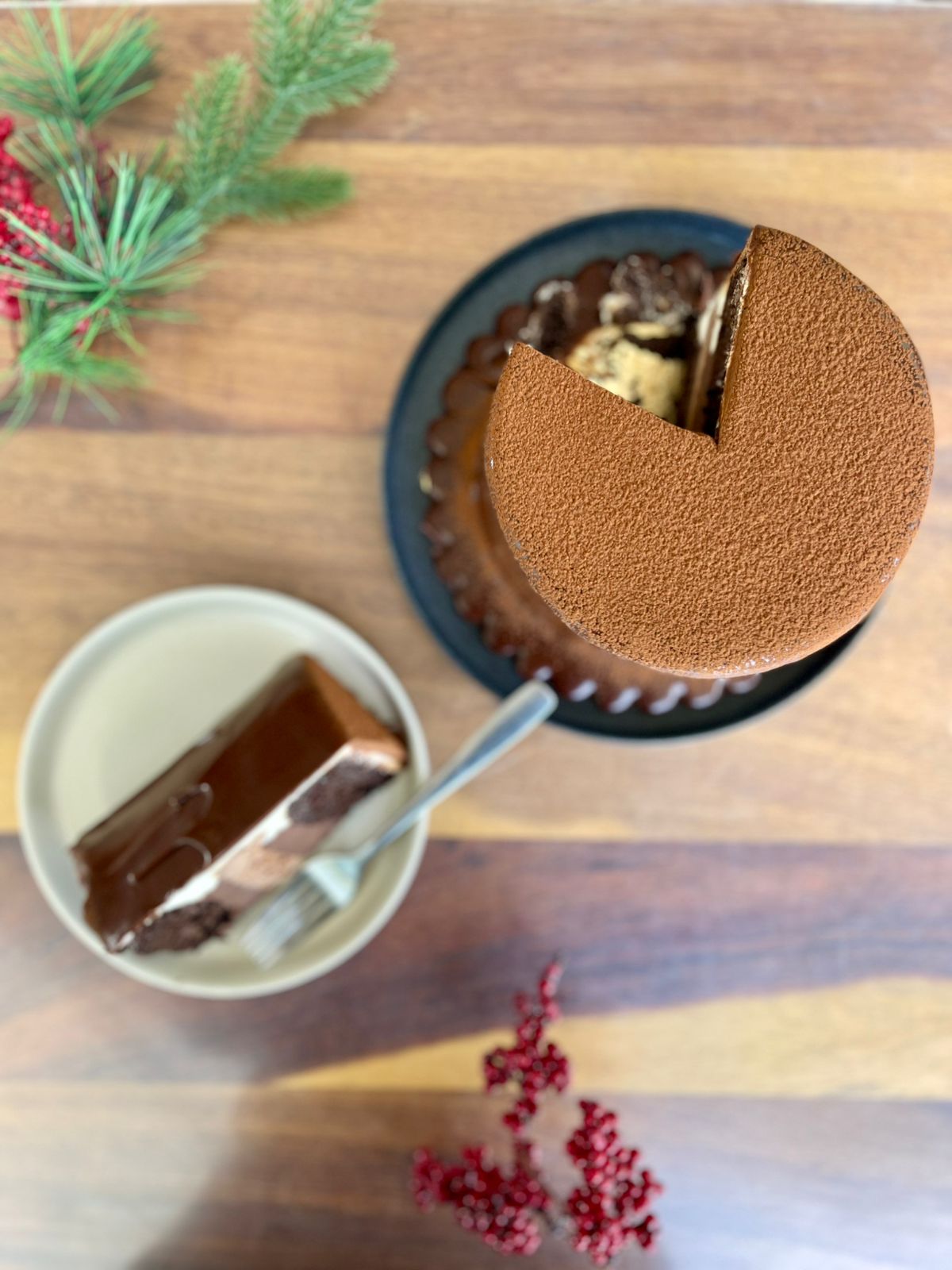 WhatsApp Image 2025-11-28 at 12.49.53 PM Pastel Trufa de Chocolate - Image 1