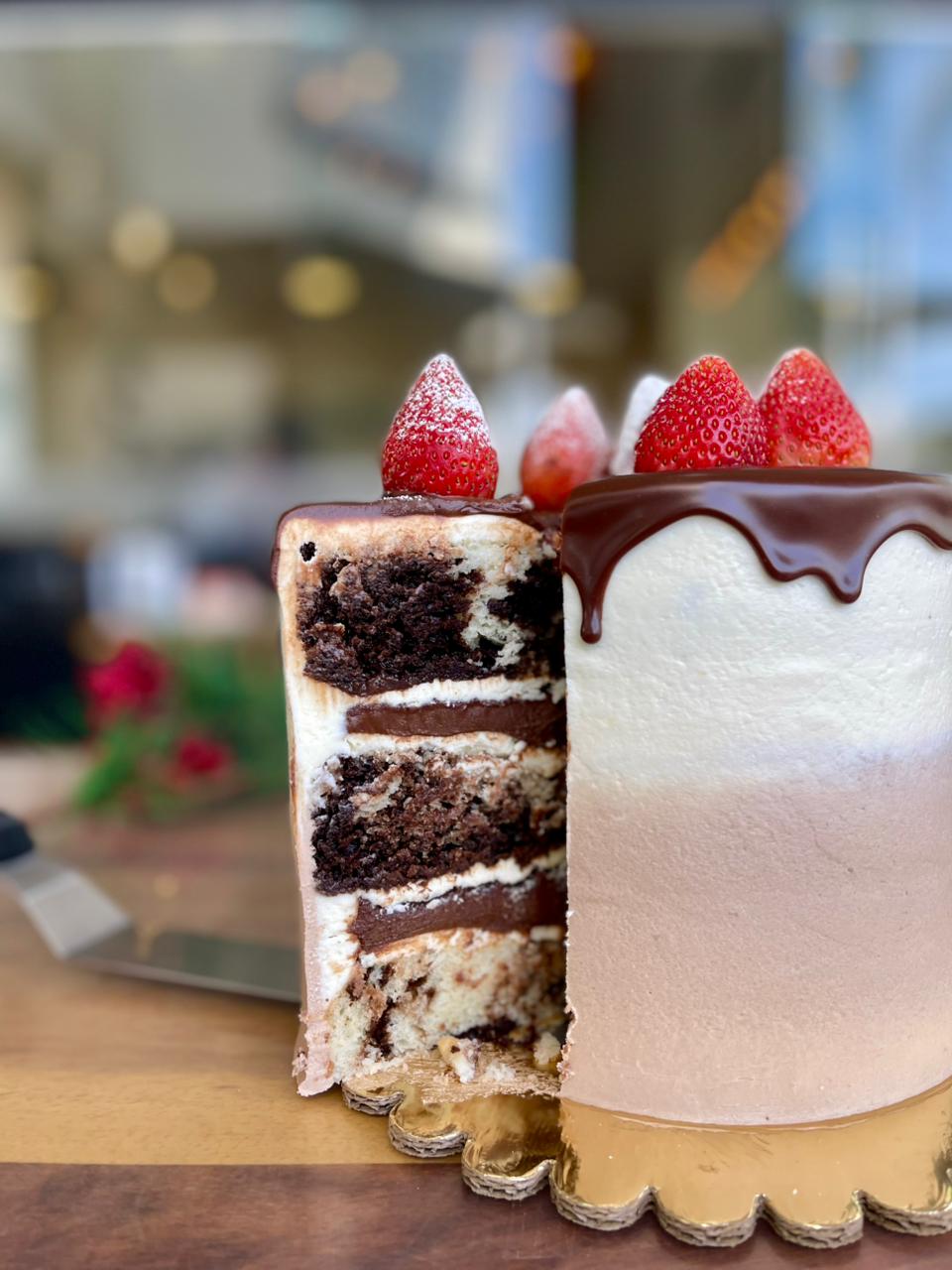 WhatsApp Image 2025-11-28 at 12.50.42 PM (2) Pastel Marmoleado - Image 1